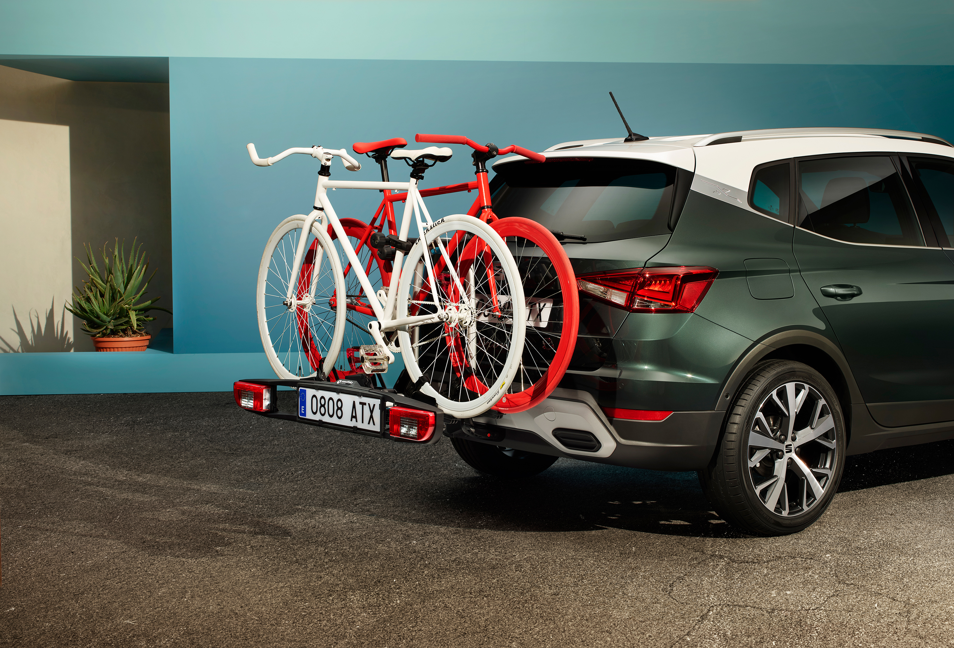 Trigger Shoots Seat Arona photoshoot